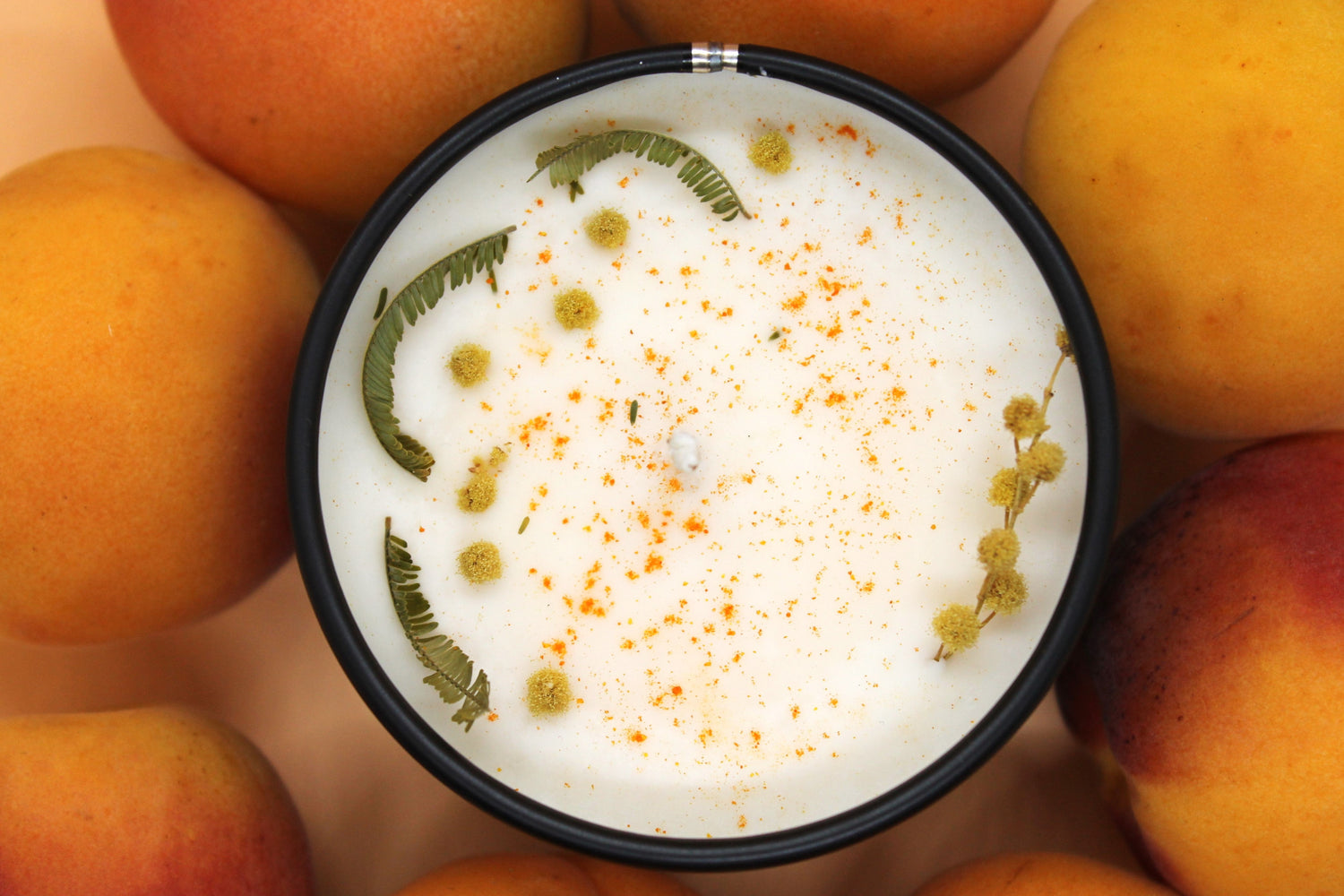 Bougie fruitée, parfumée à l'abricot, respectueuse de l'environnement