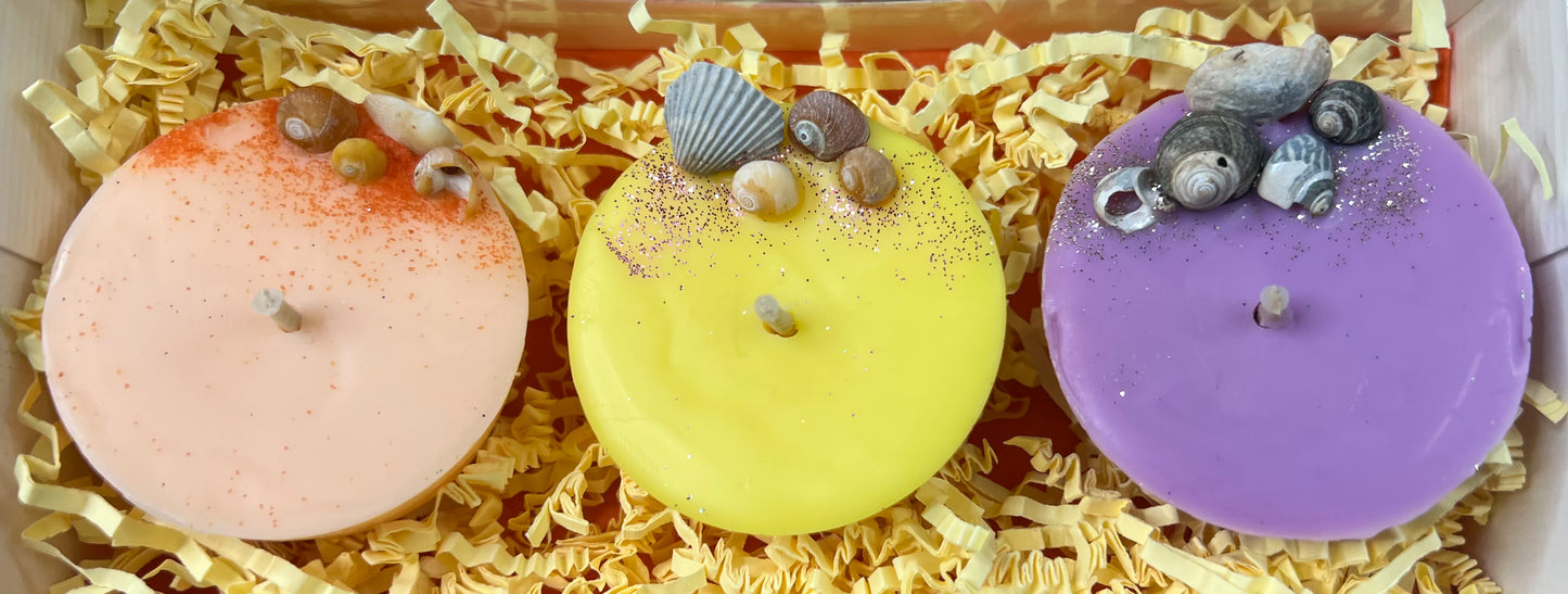 L’Échappée Sensorielle | Coffret Voyage en 3 Escales : Instant dans le Sud • Instant sous les Tropiques • Déméter – 3 bougies moulées réutilisables en fondants