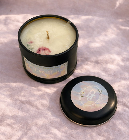 L’Étreinte 🤍 | Bougie parfumée aux fleurs blanches | 30h de diffusion | Cire végétale | Parfum Floral • Frais • Vanillé