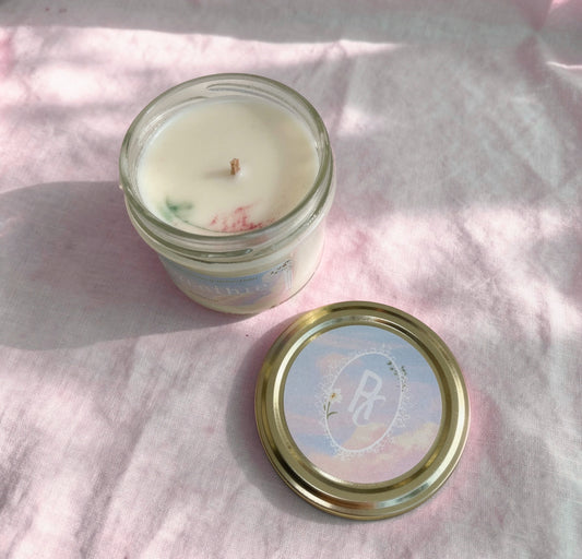 L’Étreinte 🤍 | Bougie parfumée aux fleurs blanches | 20h de diffusion | Cire végétale | Parfum Floral • Frais • Vanillé