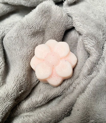 🤍L'Aimante | Fondant au lait de riz poudré | 10h de diffusion | Cire végétale | Parfum poudré et gourmand